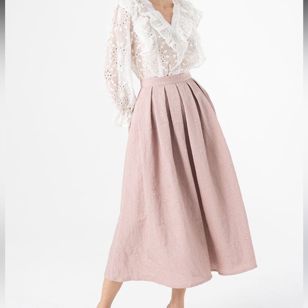 Pleated midi dusty pink skirt